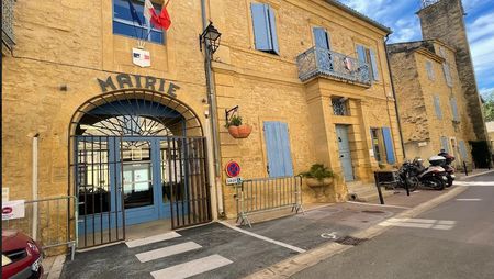 40 maires du Gard ferment leur mairie